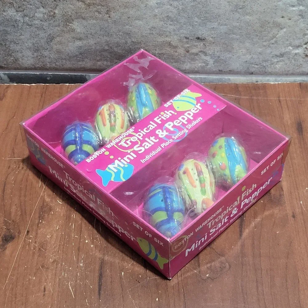 Boston Warehouse Tropical Fish Mini Salt & Pepper Shakers Set of 6 NIB